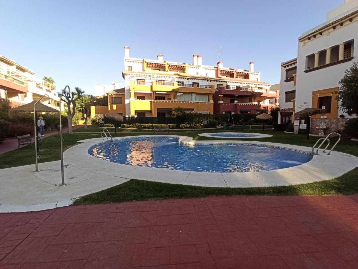 Apartamento Cercano A Campo De Golf En Costa Esuri 阿亚蒙特 外观 照片