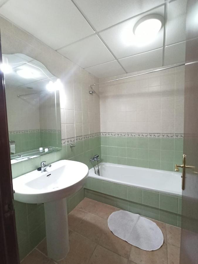 Apartamento Cercano A Campo De Golf En Costa Esuri 阿亚蒙特 外观 照片